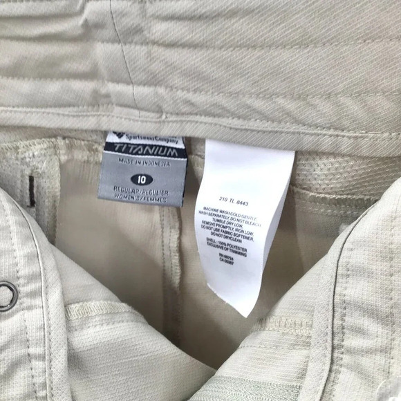 Womens Columbia Titanium Cargo Pants 10 OmniTech Convertible Shorts Khaki Vented - Picture 13 of 13